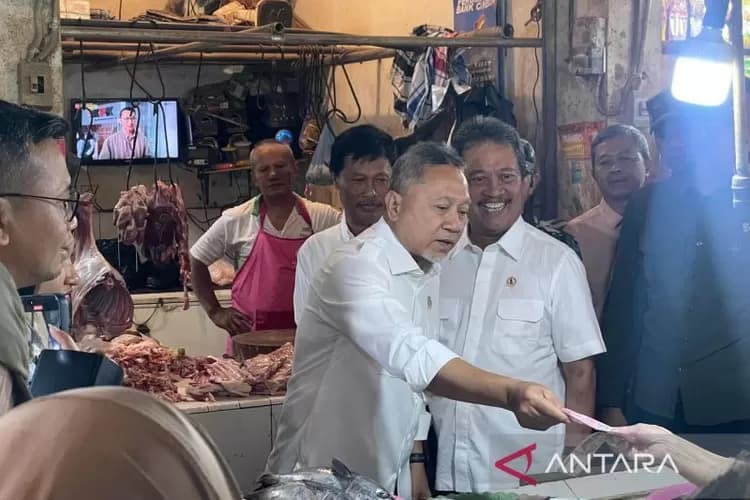Ketika Harga Cabai Naik, Apa yang Sebenarnya Terjadi dengan Ekonomi Kita?