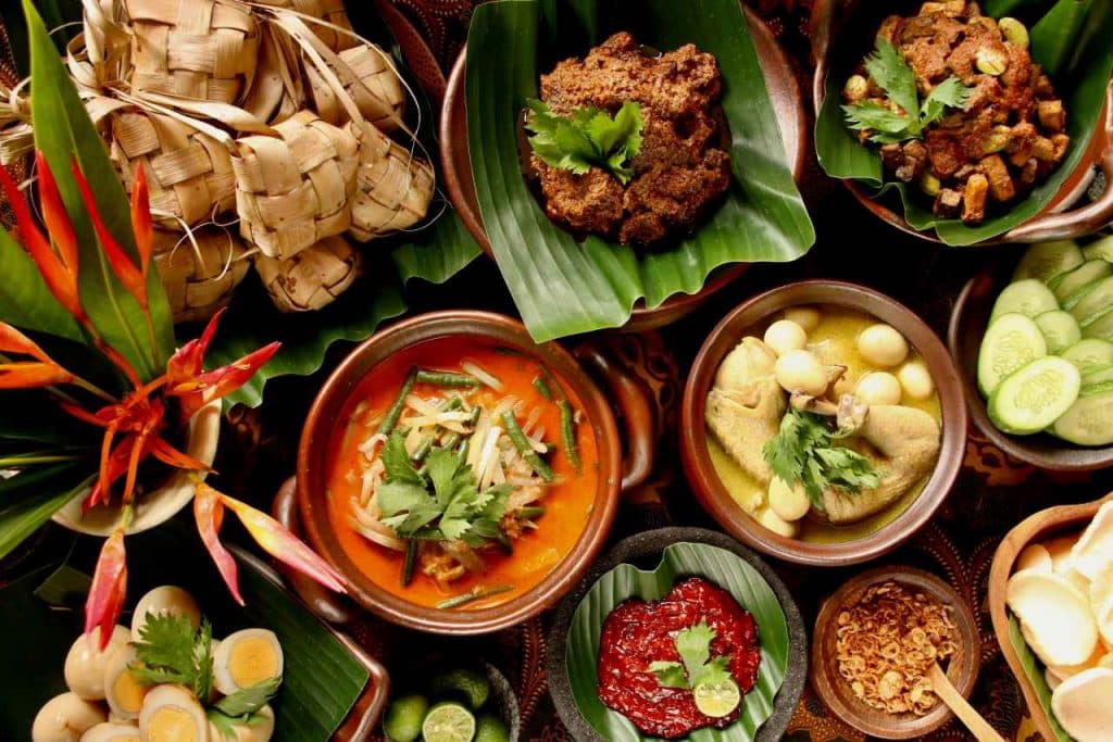 Mengapa Makanan Nenek Moyang Kita Tak Pernah Mati? Kisah Kuliner Lokal yang Bertahan Melintasi Zaman
