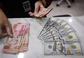 Mengapa Rupiah Kita Terus Berjuang? Kisah di Balik Fluktuasi Nilai Tukar yang Menguras Perhatian