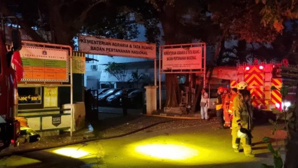 Analisis Responsifitas Pemadam Kebakaran: Studi Kasus Insiden di Kawasan Tendean dan Implikasinya bagi Mitigasi Risiko Perkotaan