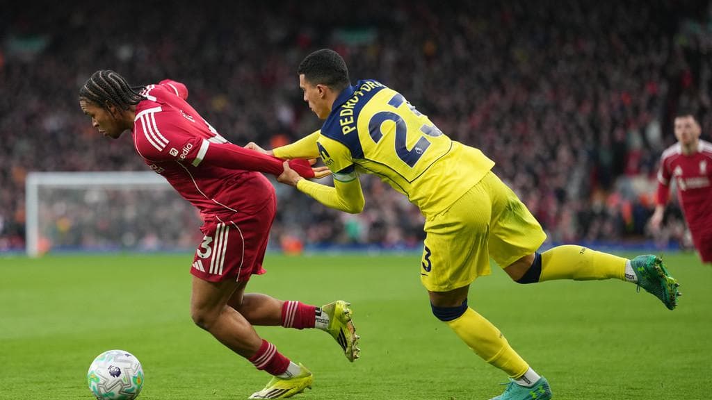 Analisis Psikologis Kekalahan Liverpool: Ketika Fokus Mental Tergantikan oleh Trauma Akhir Laga