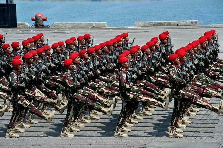 Transformasi Strategis: Bagaimana Institusi Pertahanan Nasional Beradaptasi dalam Lanskap Keamanan Kontemporer