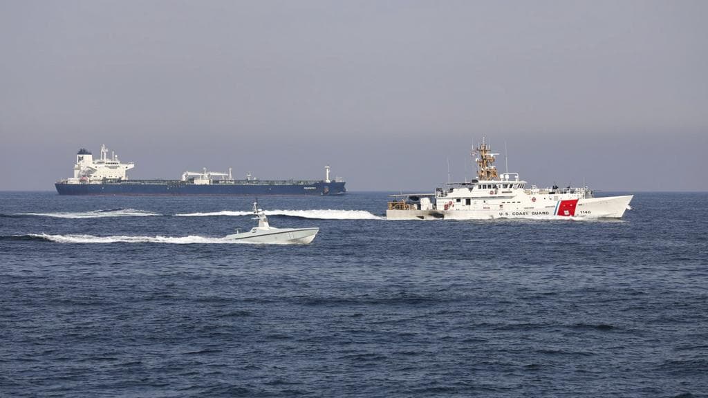 Analisis Geostrategis: Implikasi Hukum dan Ekonomi dari Kebijakan Tol Maritim Iran di Selat Hormuz