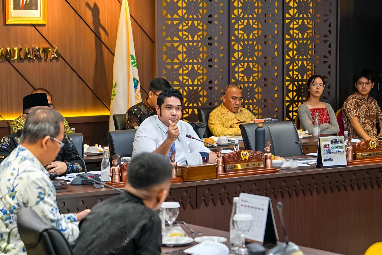 Analisis Kritis atas Kebijakan Fiskal Bank Jakarta: Kontradiksi antara Selebrasi Korporat dan Kinerja Keuangan yang Menurun