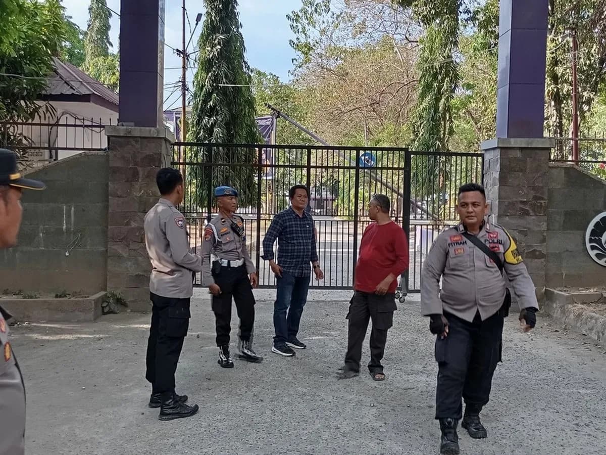 Ketika Jalanan Menjadi Panggung: Kisah tentang Dua Dunia yang Berbagi Ruang Sempit di Kota